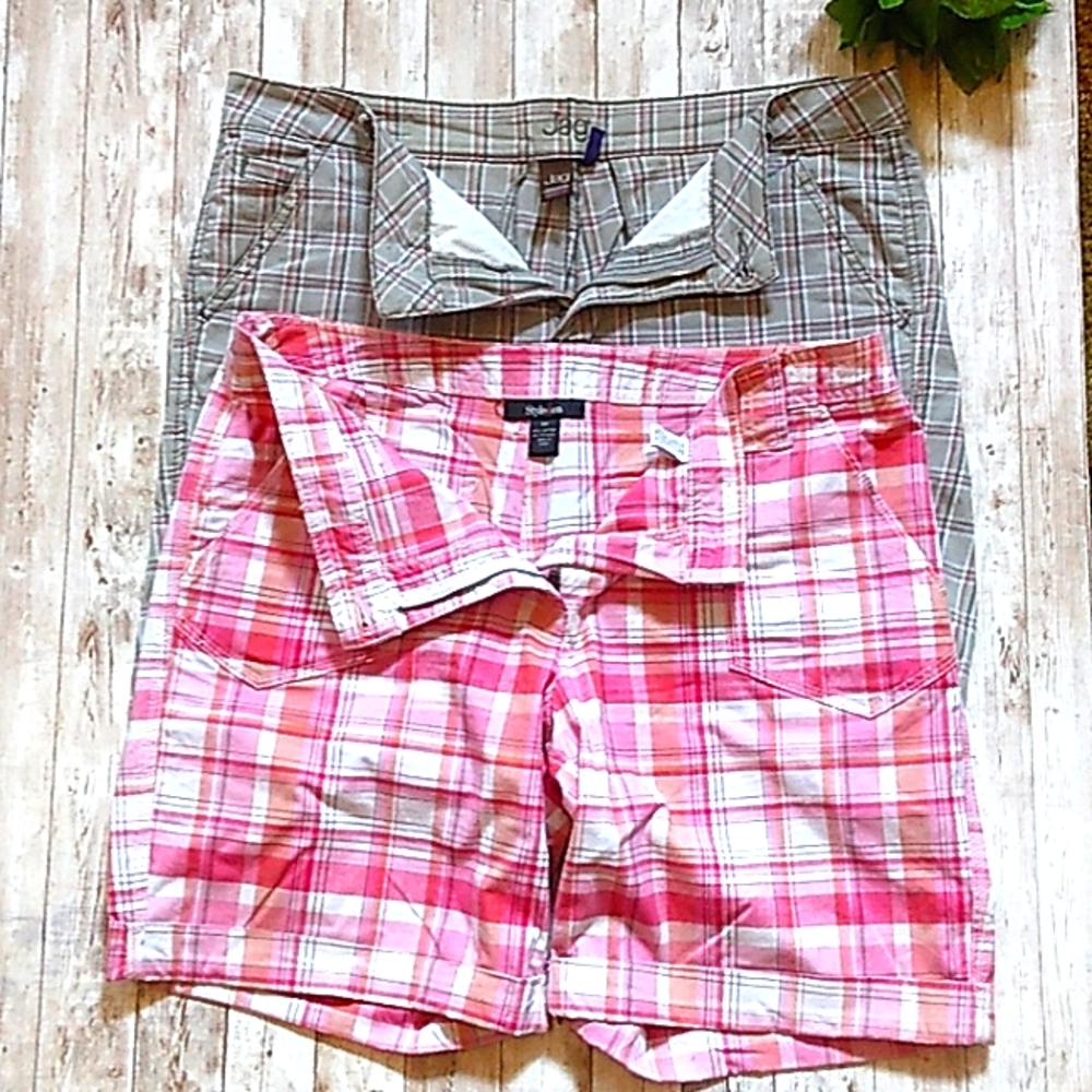 Lot of 2 women's casual shorts size 14 Jag brand and Style & Co. brand